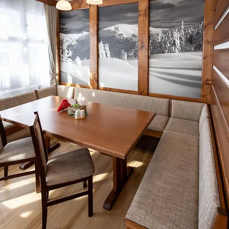 Slavie 4* Spindleruv Mlyn